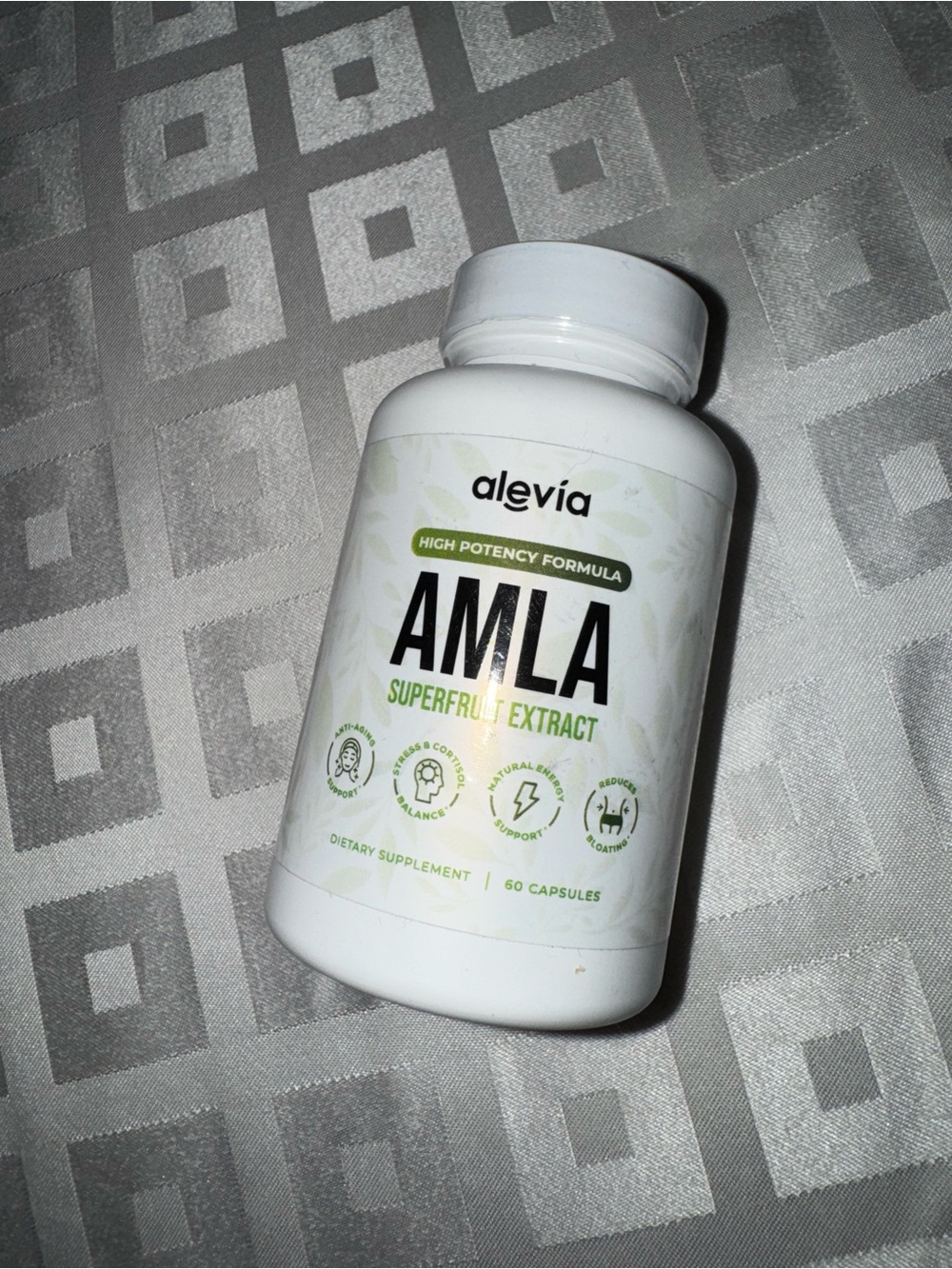 alevía AMLA Superfruit Extract Capsules - White & Green Bottle